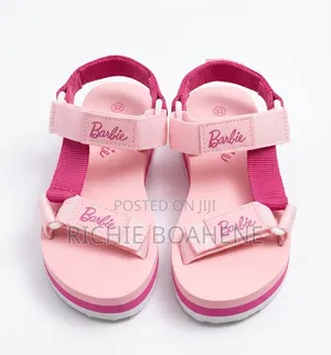Girlss Sandals Size 32