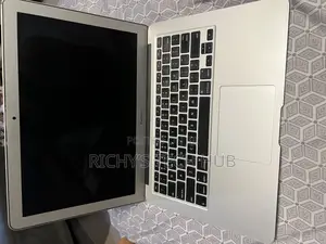 Laptop Apple MacBook Air 2012 8GB Intel Core i7 SSD 256GB