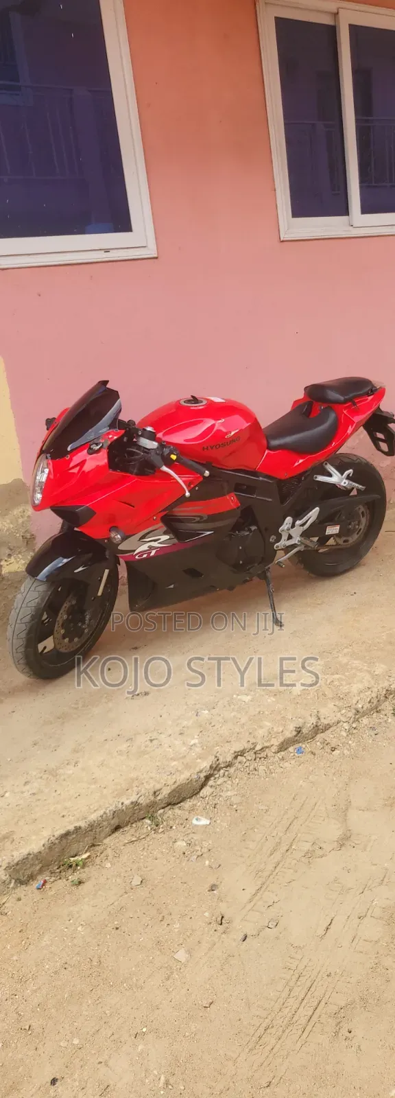 Hyosung GT650R 2010 Red