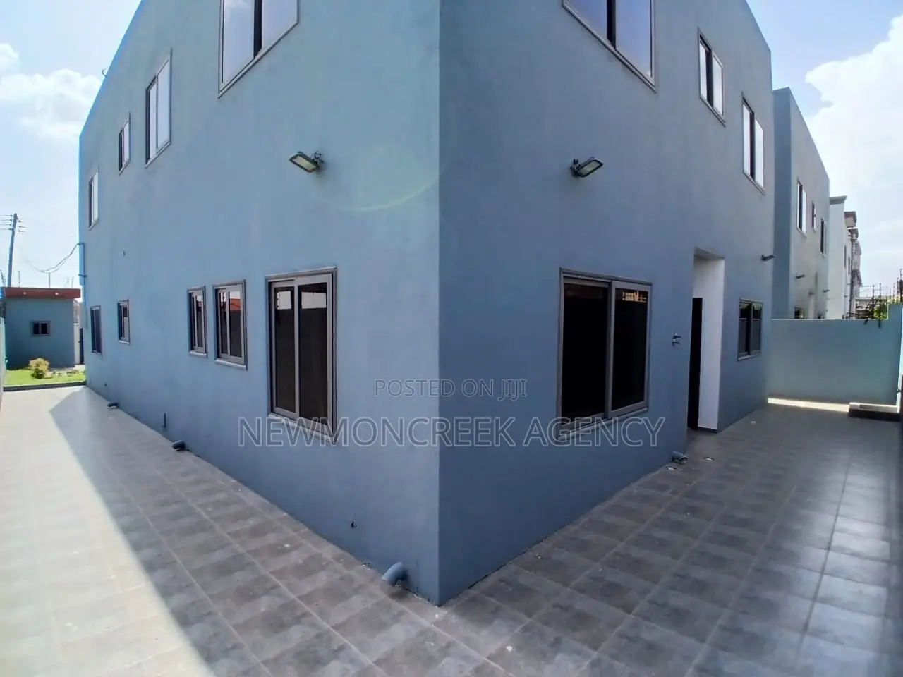 4bdrm Duplex in New Legon, Adenta for sale