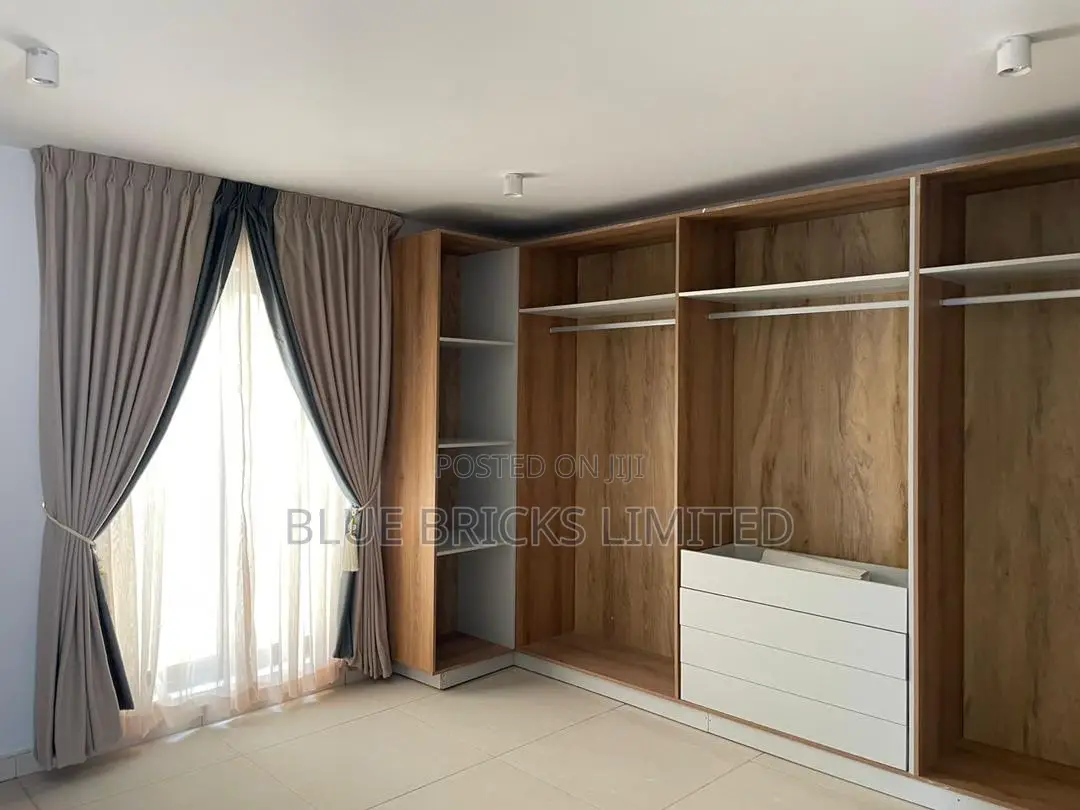 4bdrm House in East Legon, Lake Side Estate for sale