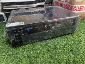 Uk-Used Dell -1550 Full Hd 4000lumens Projector.