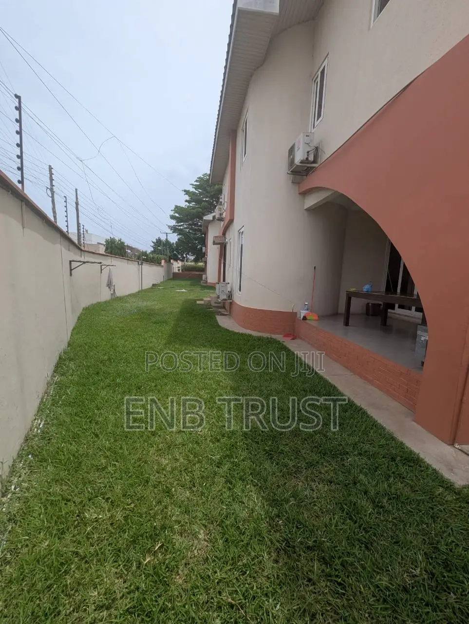 Furnished 3bdrm Townhouse / Terrace in East Legon, A&C Mall Area