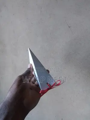 Pyramid Treat Box