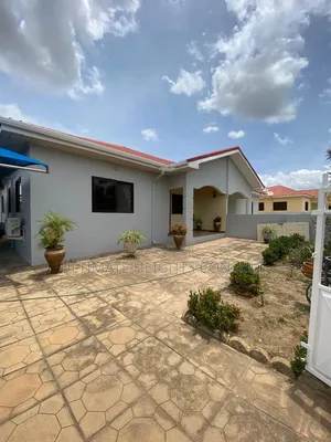 3bdrm House in Devtraco Estates, Tema Metropolitan for rent