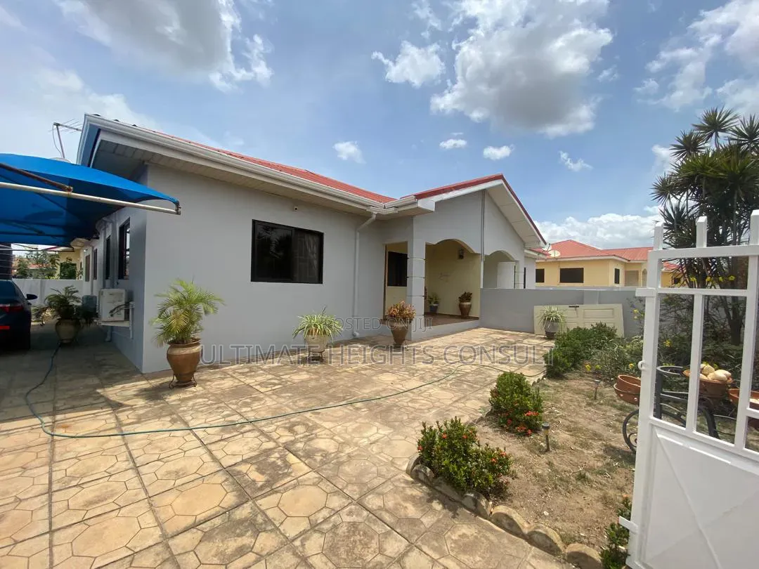 3bdrm House in Devtraco Estates, Tema Metropolitan for rent