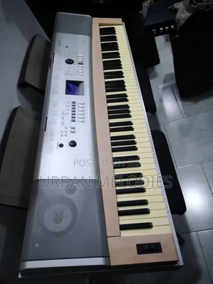 Yamaha Portable Grand DGX-620 Keyboard