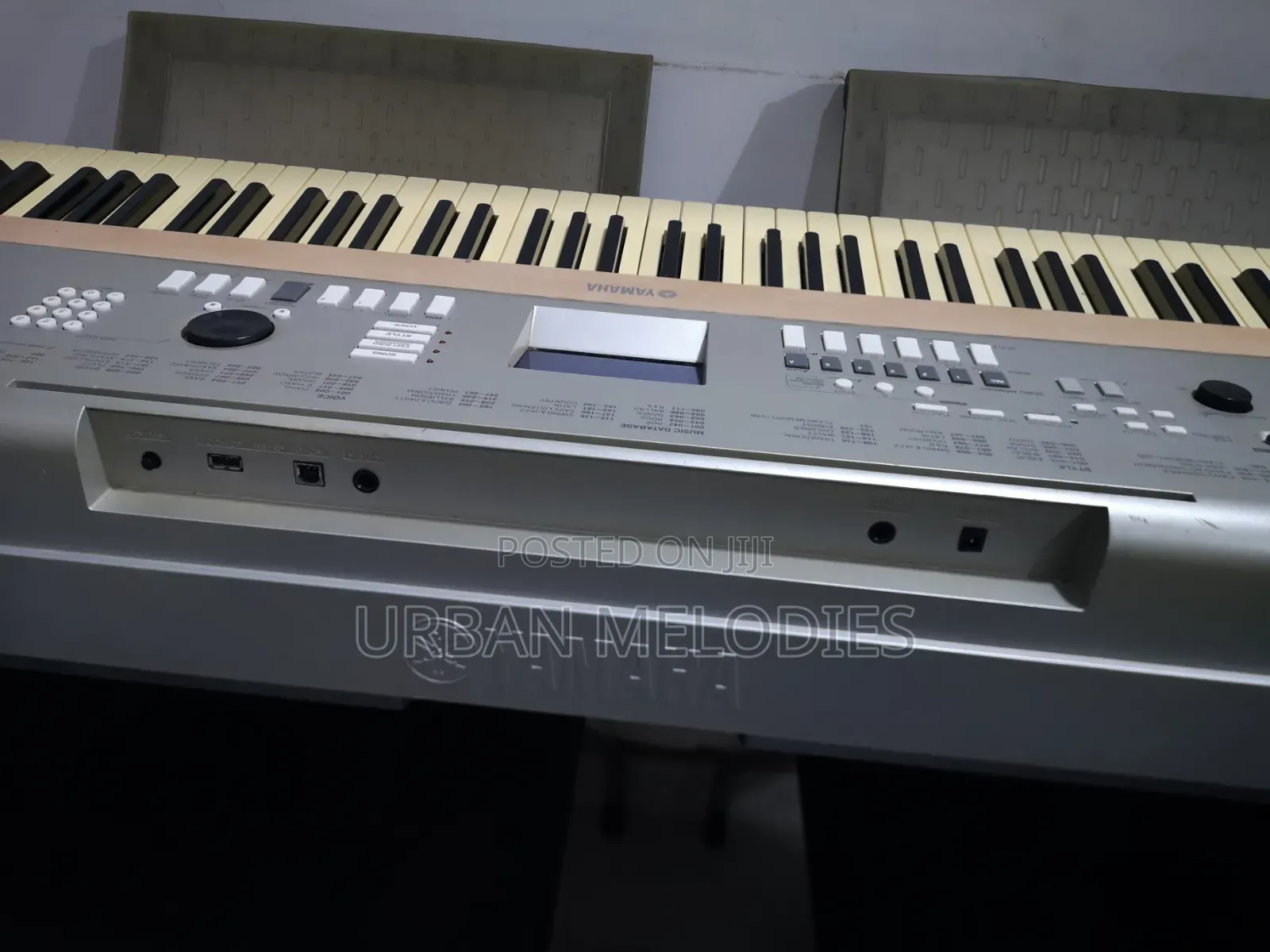 Yamaha Portable Grand DGX-620 Keyboard