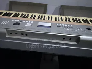 Yamaha Portable Grand DGX-620 Keyboard