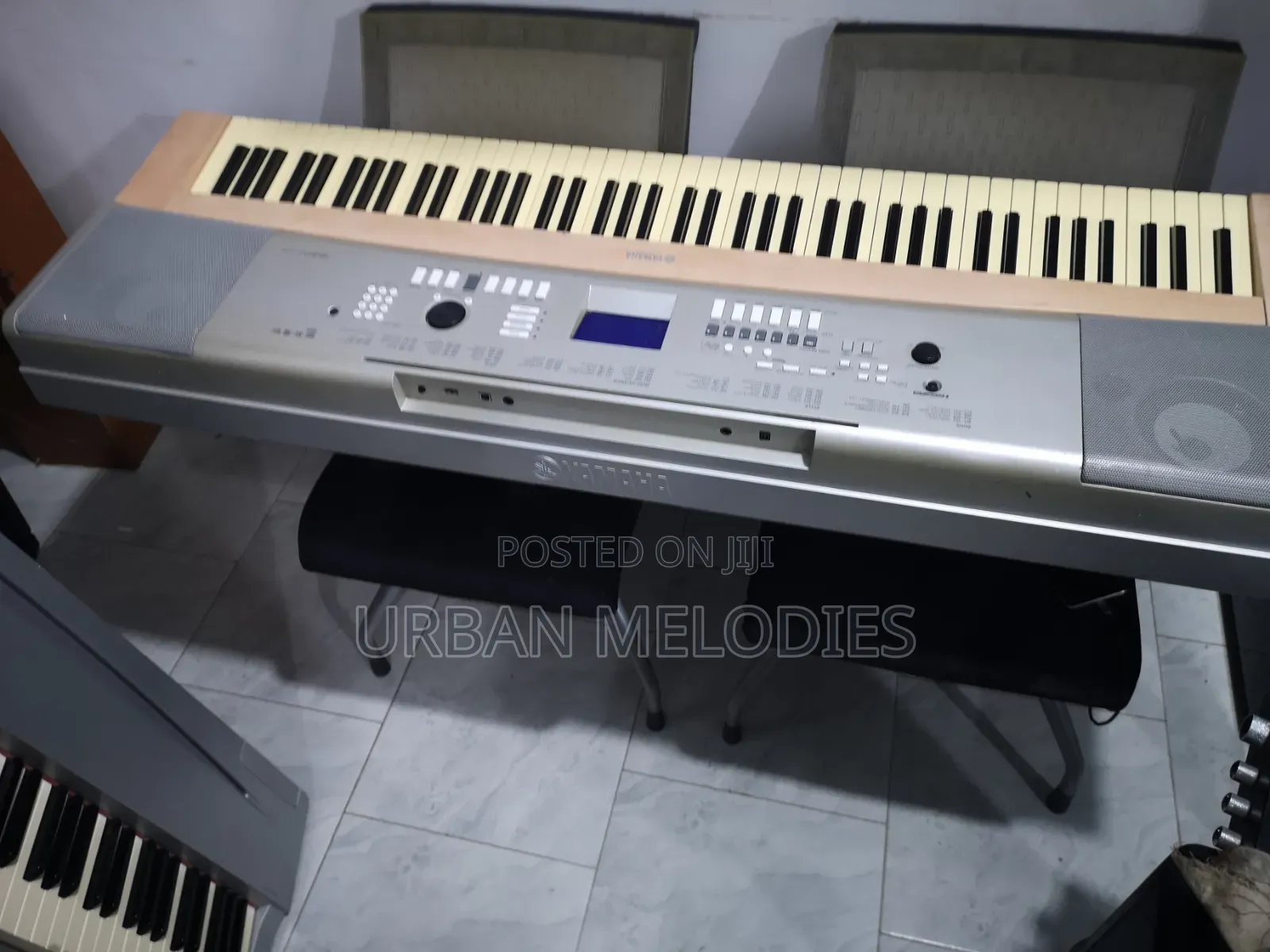 Yamaha Portable Grand DGX-620 Keyboard