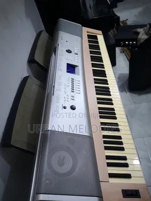 Yamaha Portable Grand DGX-620 Keyboard