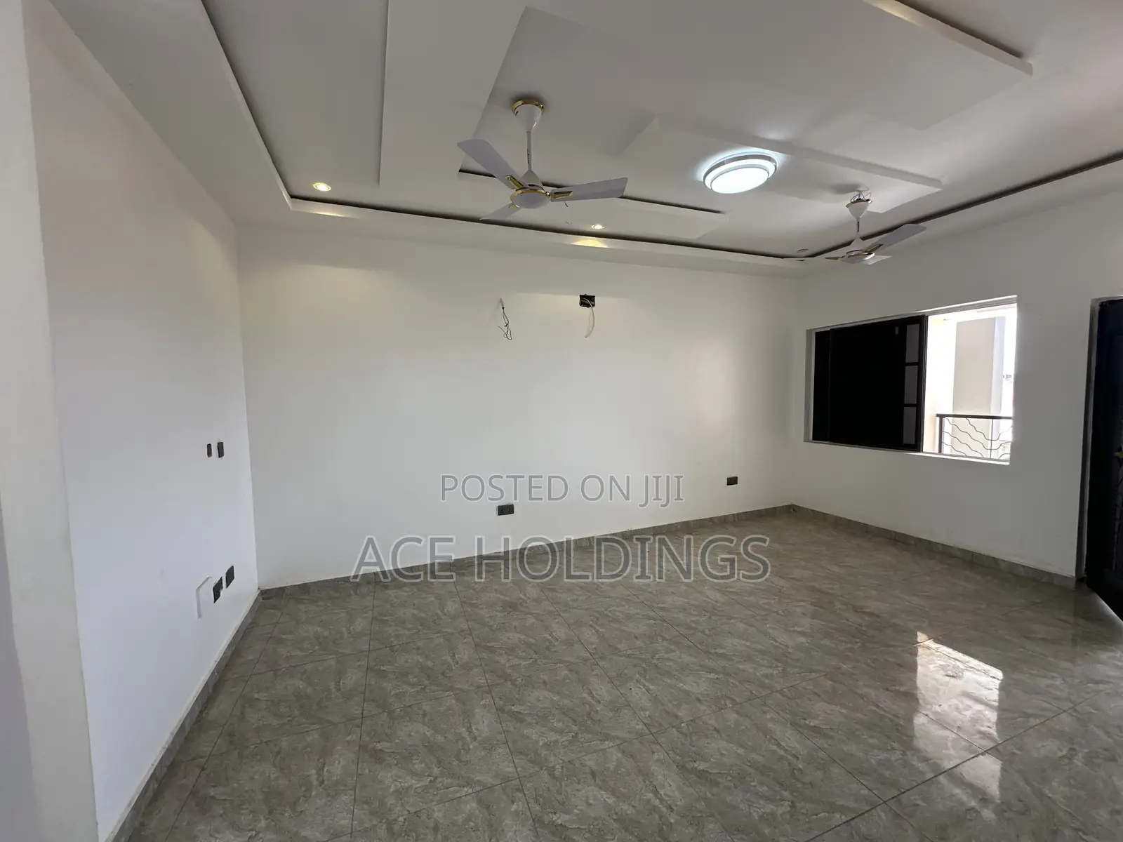 2bdrm Apartment in Lakeside for rent