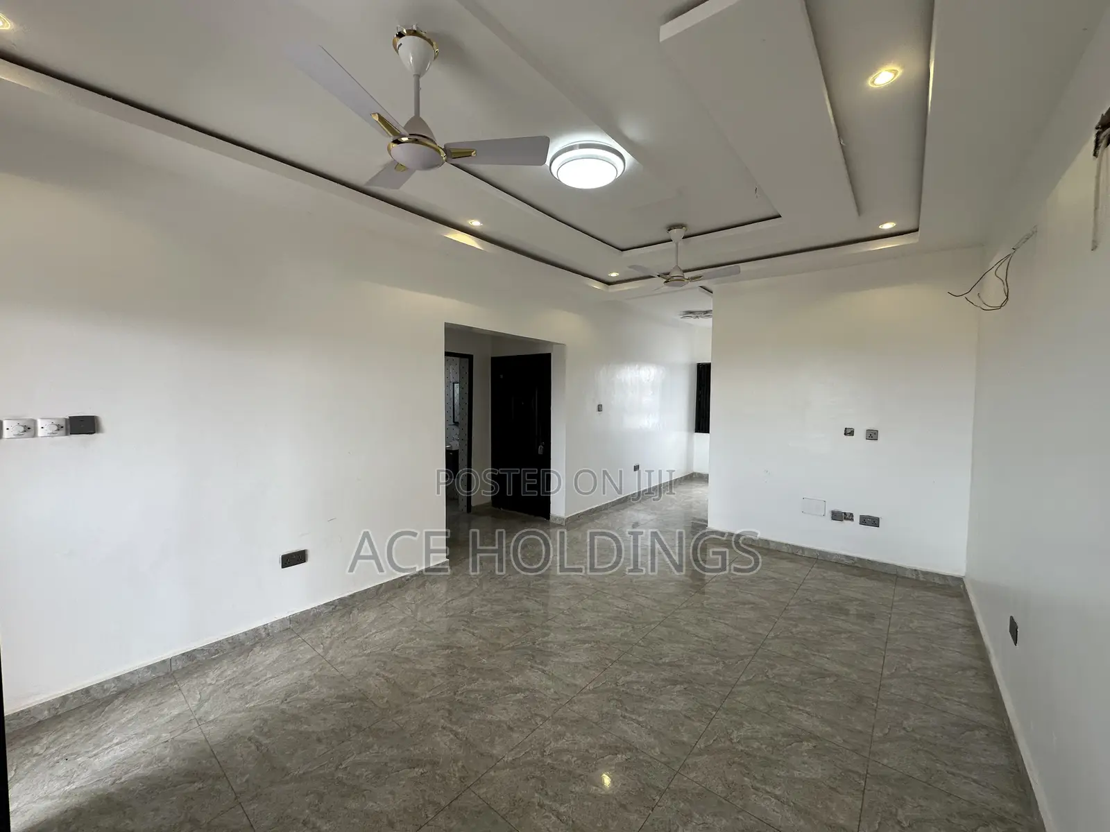2bdrm Apartment in Lakeside for rent