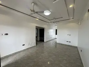 2bdrm Apartment in Lakeside for rent