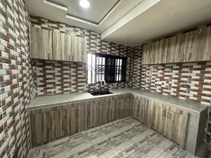 2bdrm Apartment in Lakeside for rent