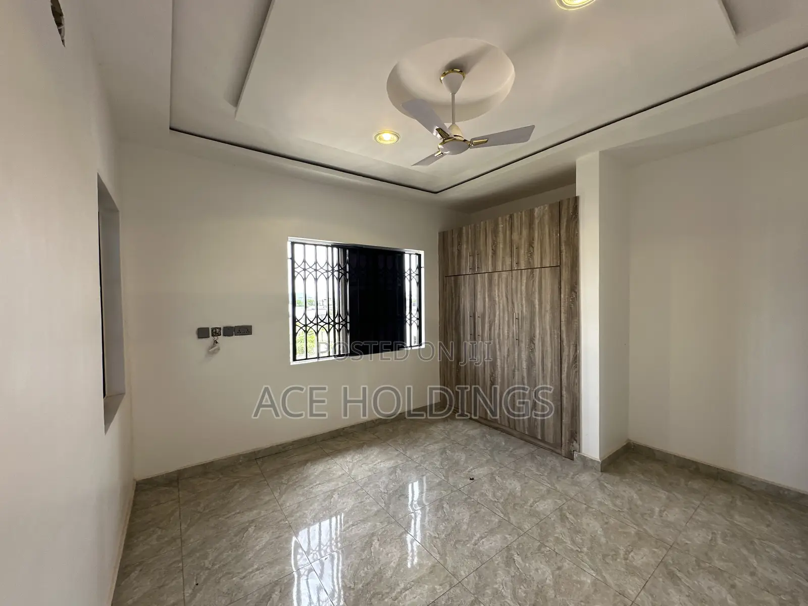 2bdrm Apartment in Lakeside for rent