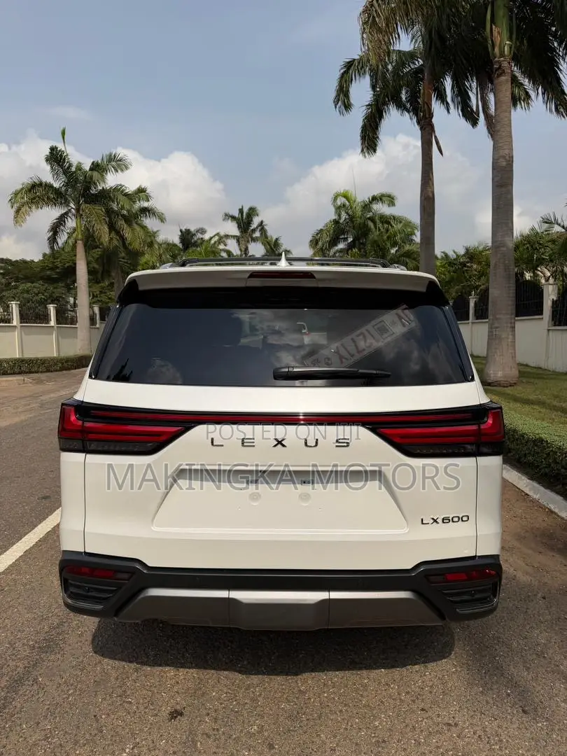 Lexus LX 600 2023 White