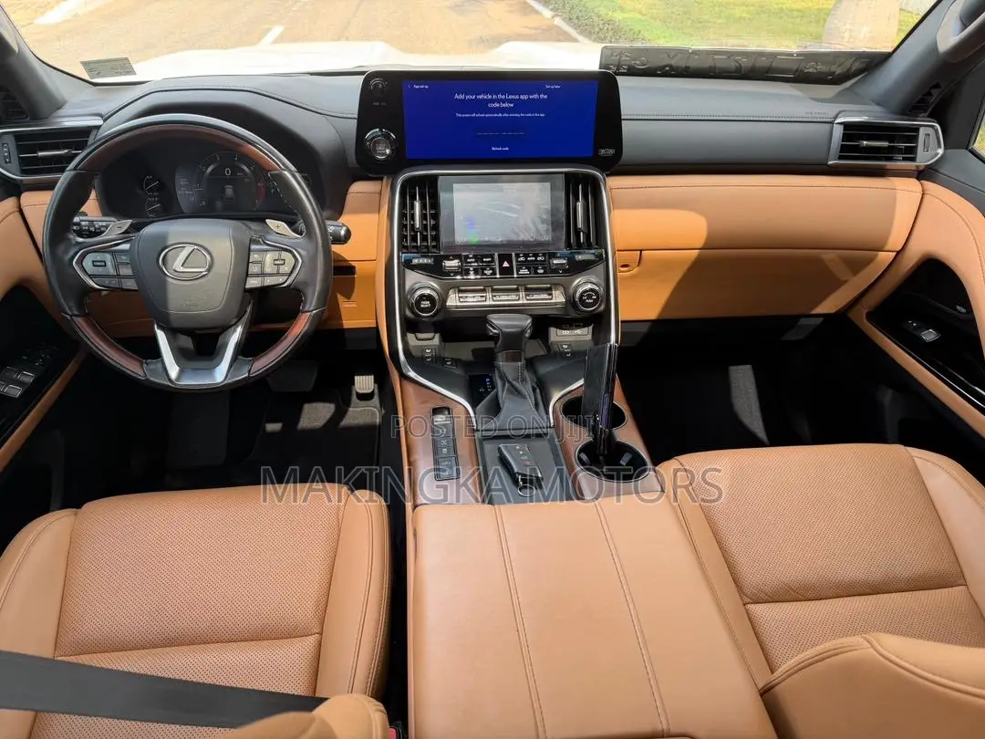 Lexus LX 600 2023 White