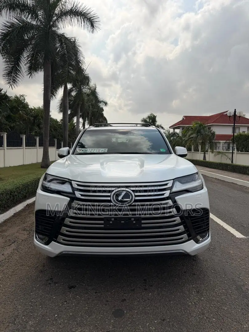 Lexus LX 600 2023 White