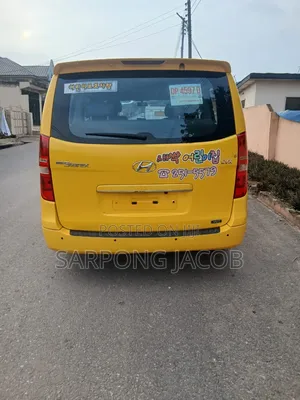 Hyundai Starex 2014 Yellow
