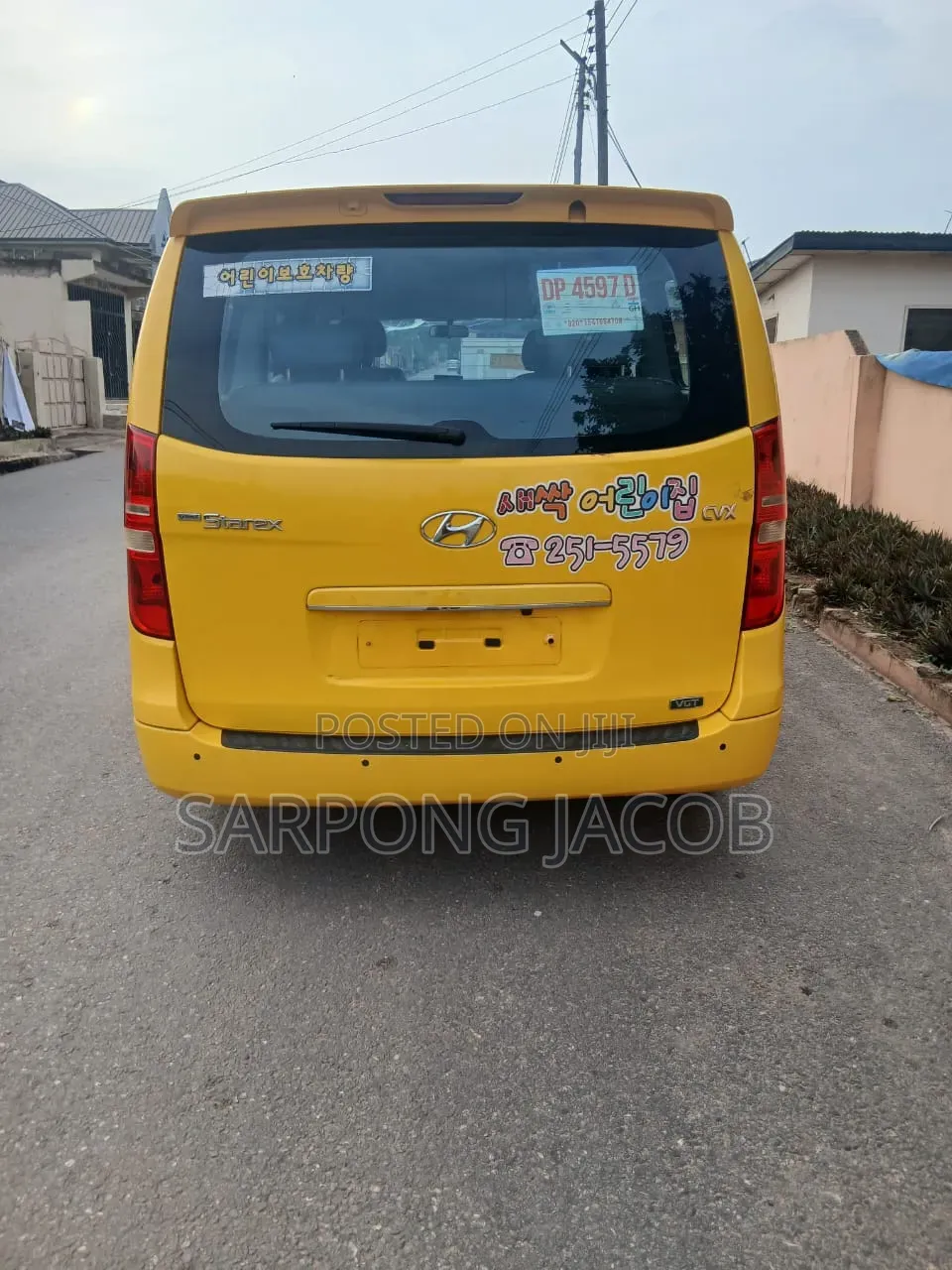 Hyundai Starex 2014 Yellow