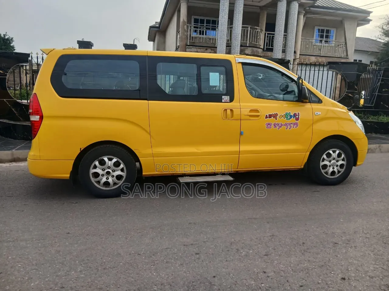 Hyundai Starex 2014 Yellow