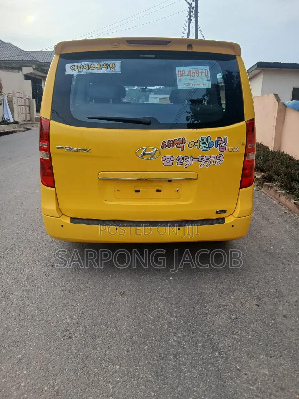 Hyundai Starex 2014 Yellow