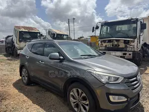 Hyundai Santa Fe 2016 Gray