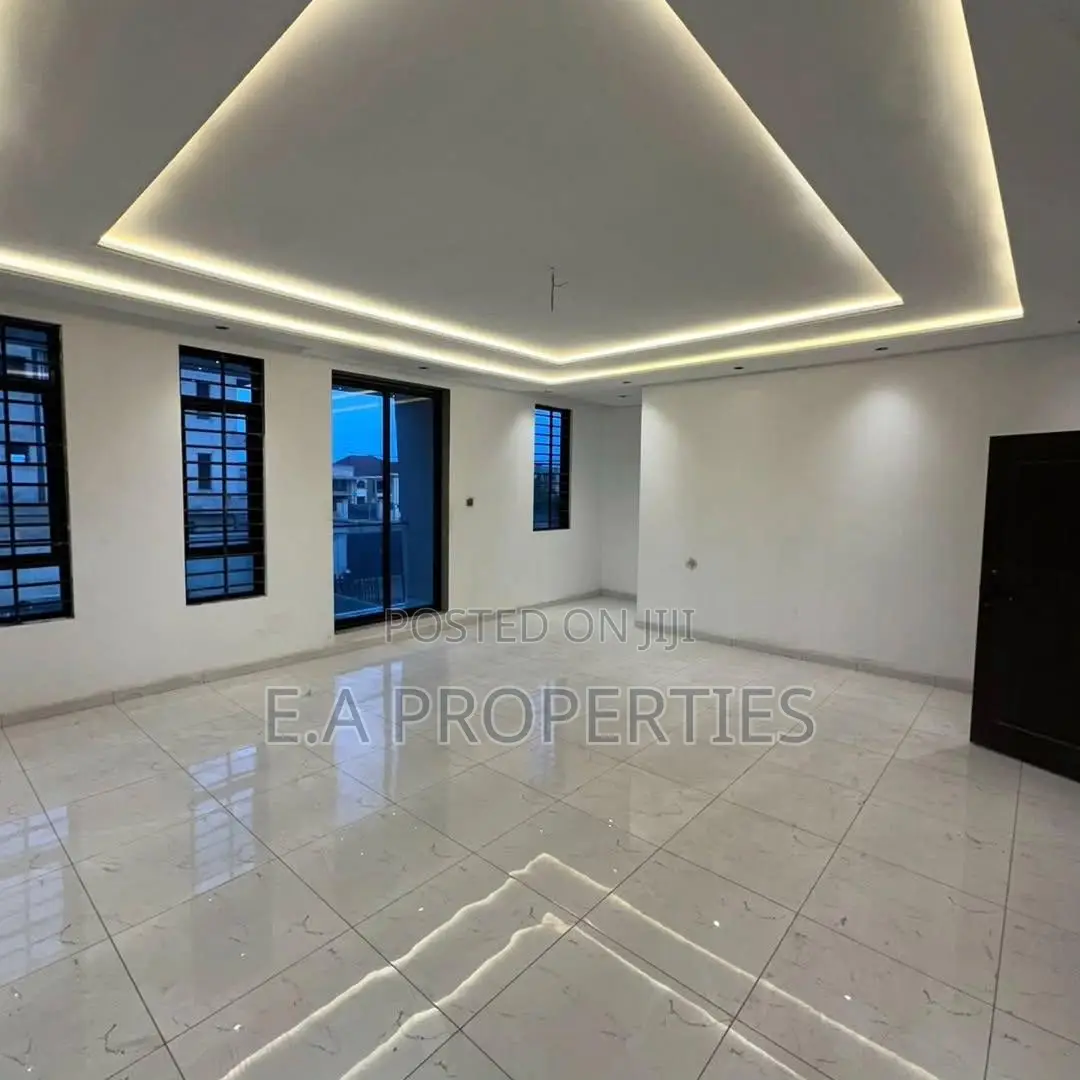 4bdrm House in Ea Properties, Lake Side Estate for sale