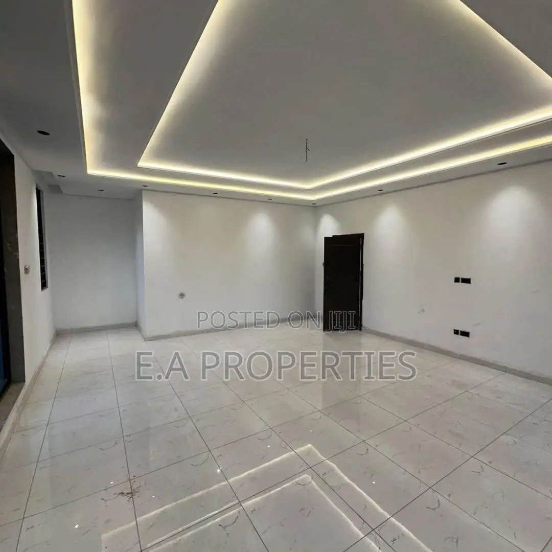4bdrm House in Ea Properties, Lake Side Estate for sale