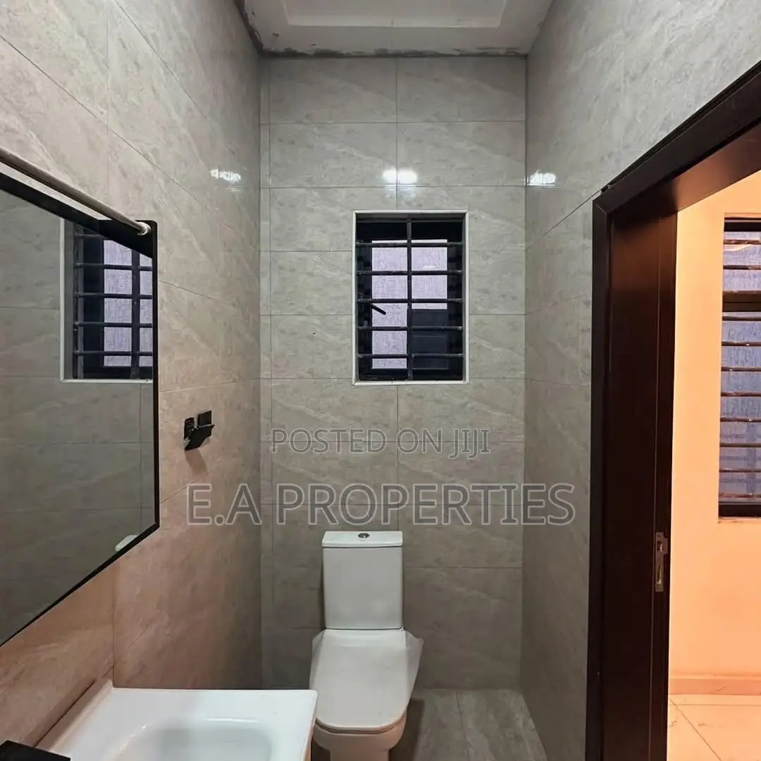 4bdrm House in Ea Properties, Lake Side Estate for sale