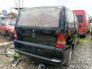 Mercedes-Benz Vito 2010 Black