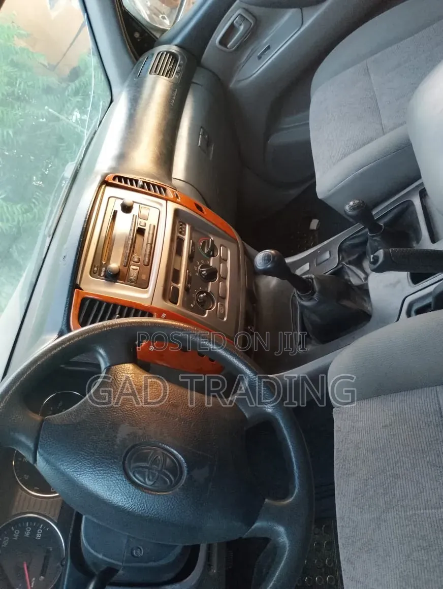 Toyota Land Cruiser 2003 Black