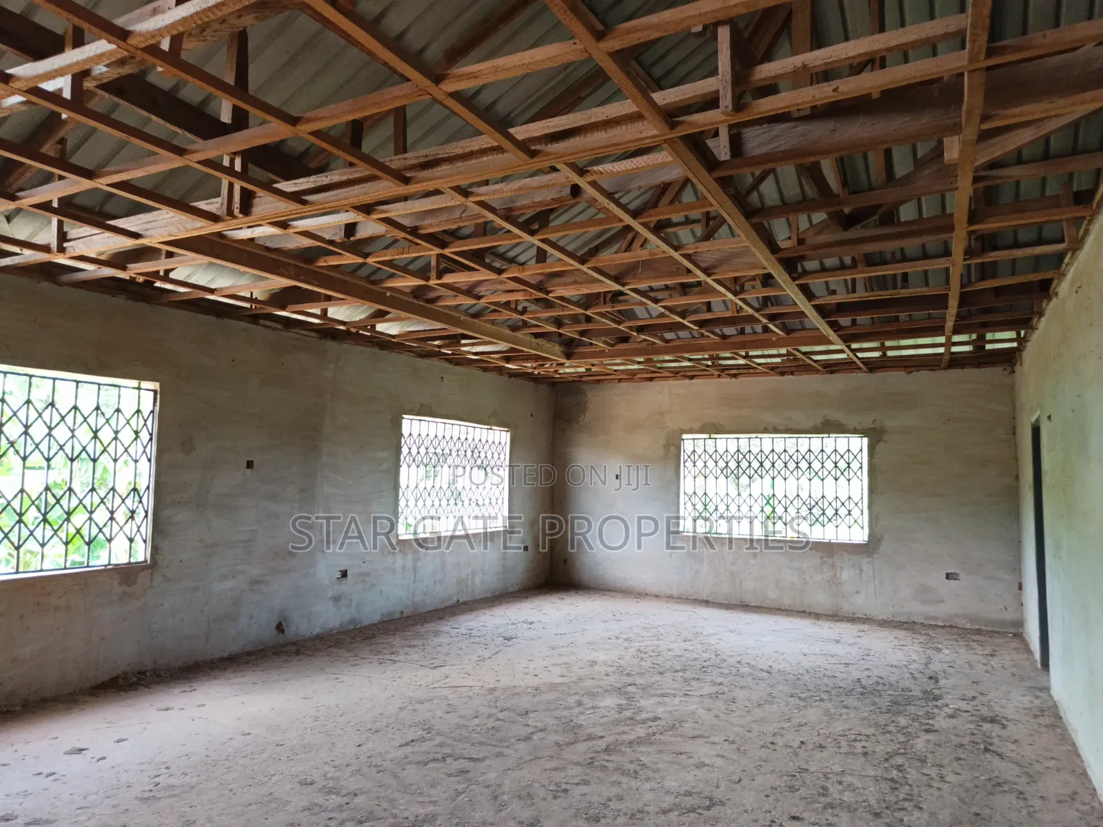 20bdrm House in Adankwaame ( Near, Kumasi Metropolitan for sale