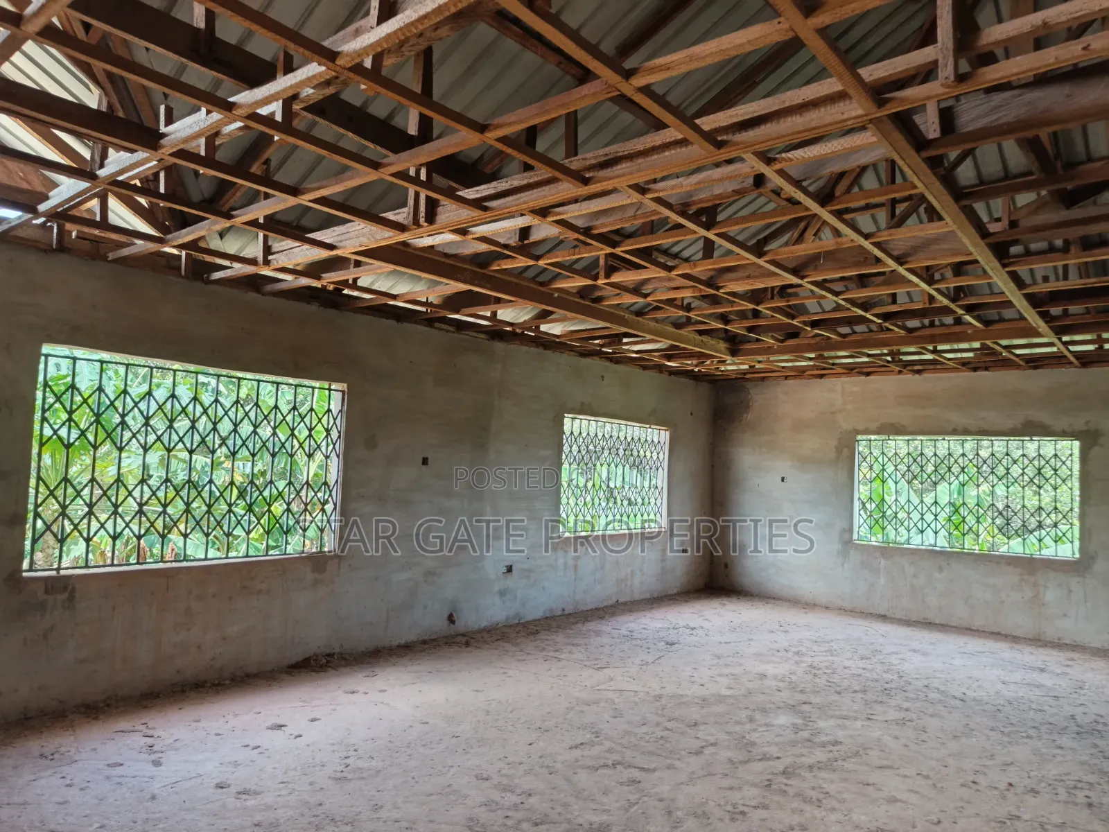 20bdrm House in Adankwaame ( Near, Kumasi Metropolitan for sale