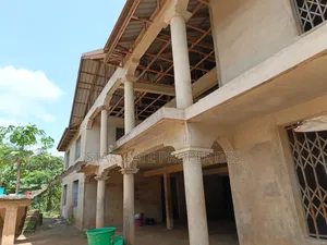 20bdrm House in Adankwaame ( Near, Kumasi Metropolitan for sale