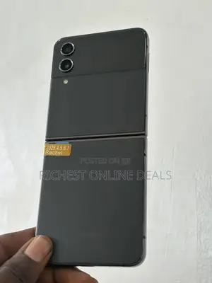Samsung Galaxy Z Flip4 256 GB Black