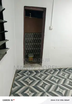 1bdrm Room & Parlour in Peace Clinic Area for rent
