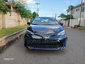 Toyota Corolla XSE (1.8L 4cyl 2A) 2019 Black