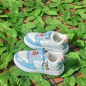 Girl's Sneakers