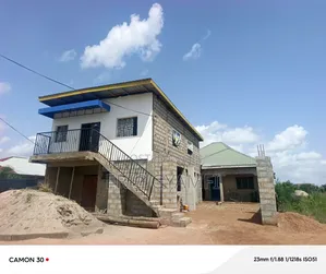 3bdrm House in Adjen Kotoku /Medie, Accra Metropolitan for sale