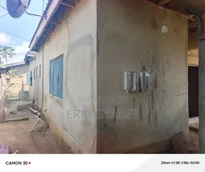 3bdrm House in Adjen Kotoku /Medie, Accra Metropolitan for sale