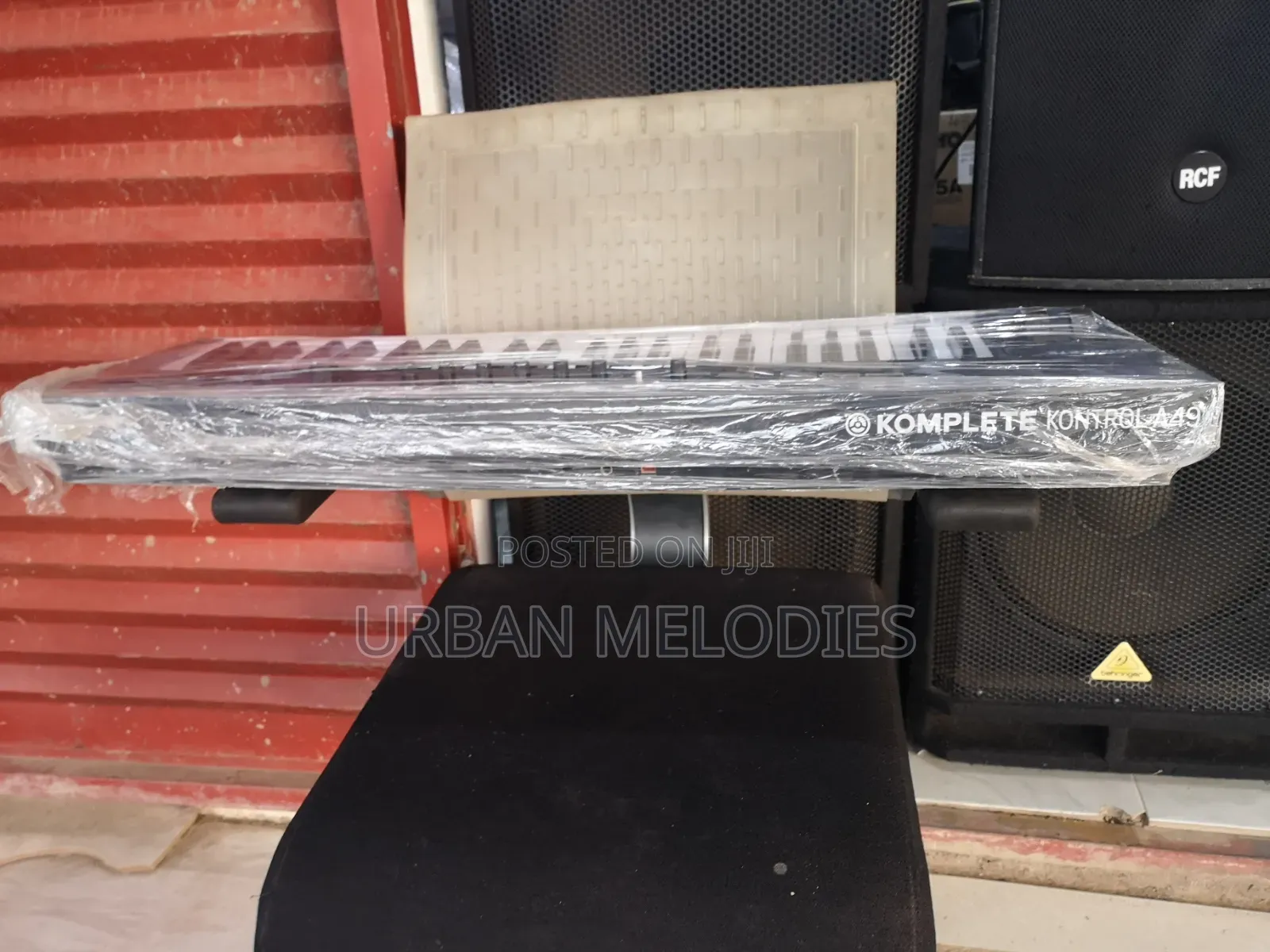 Komplete Kontrol Midi Keyboard A49