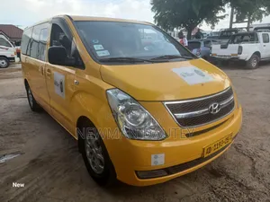 Hyundai Starex 2014 Yellow