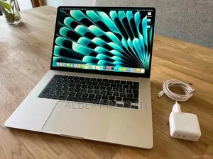 Laptop Apple MacBook Air 2023 M2 8GB Apple M2 SSD 256GB