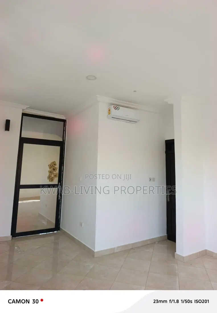 4bdrm House in Adenta for rent