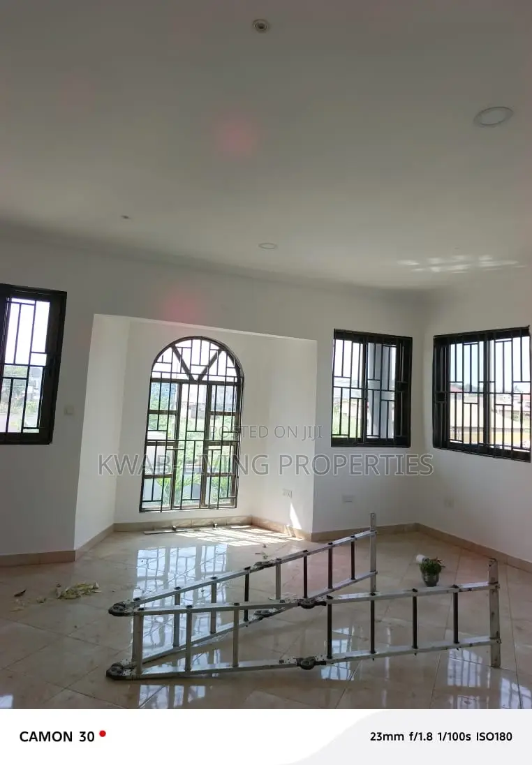 4bdrm House in Adenta for rent
