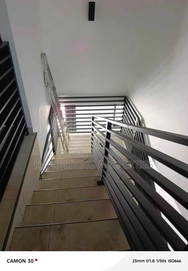 4bdrm House in Adenta for rent