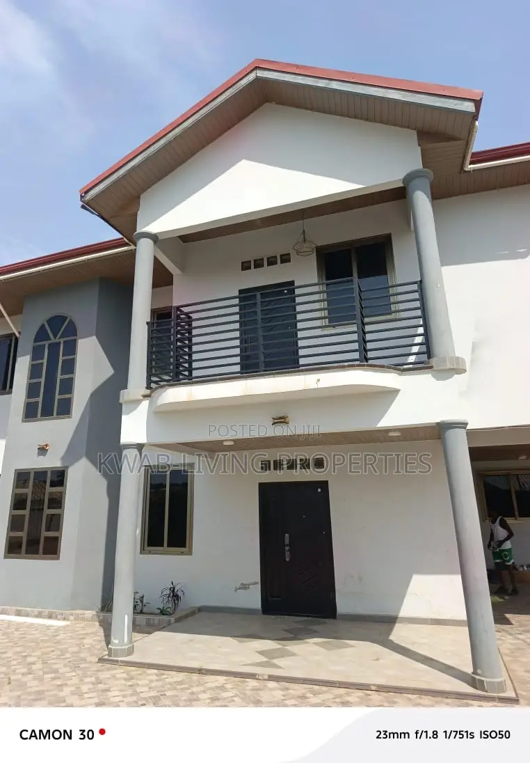4bdrm House in Adenta for rent
