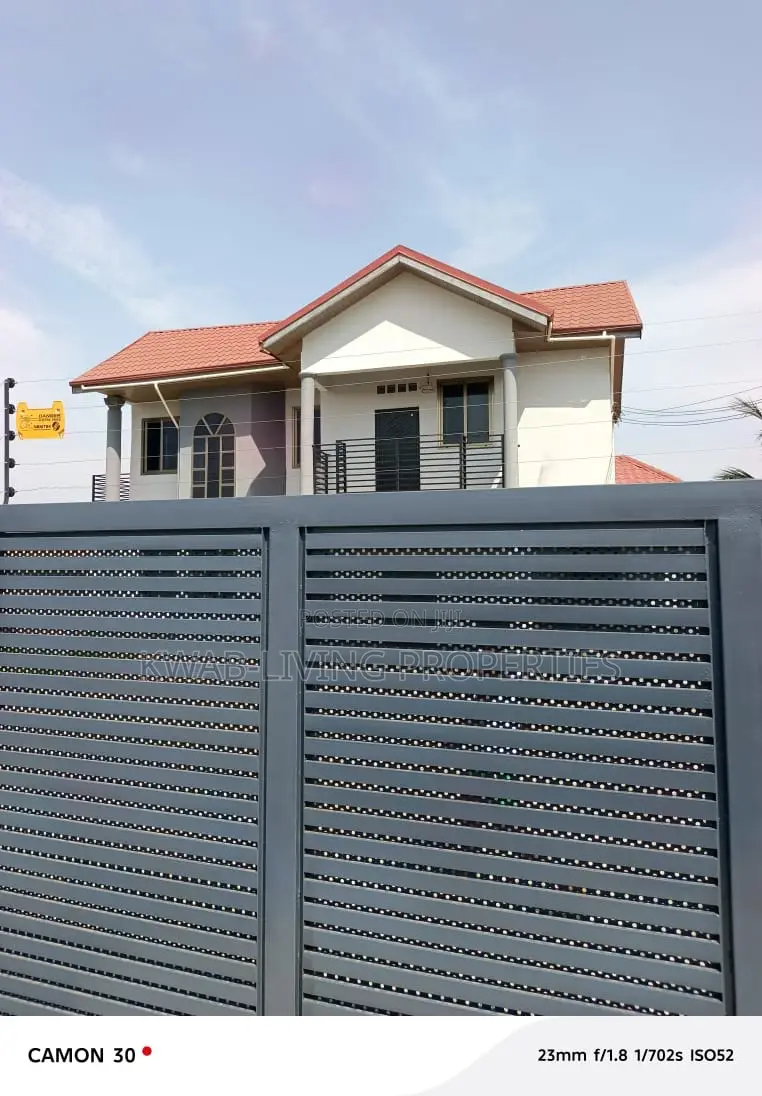 4bdrm House in Adenta for rent